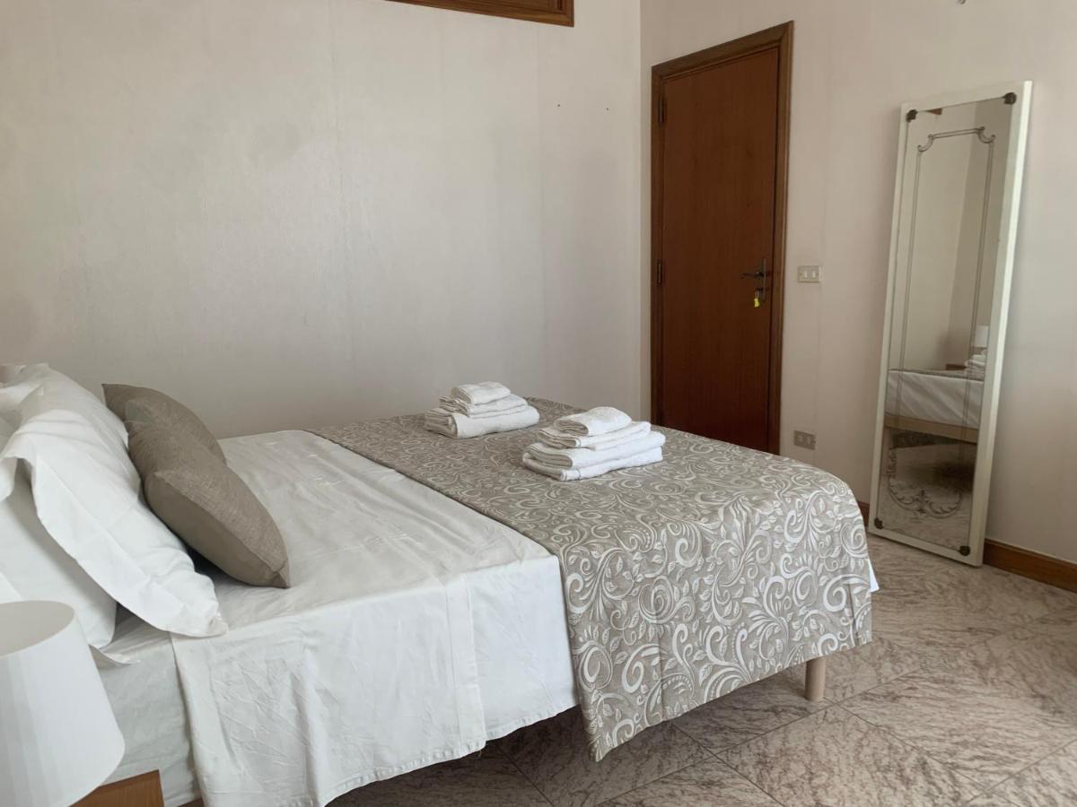 Porta Napoli Rooms Lecce Exterior photo